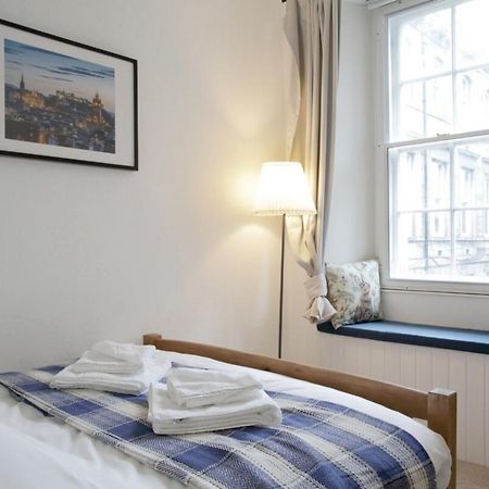 אדינבורו Two Bedroom Flat By Royal Mile! מראה חיצוני תמונה